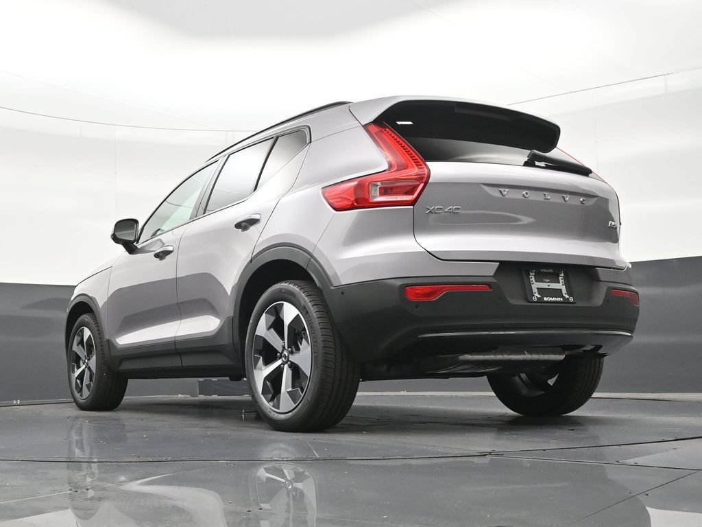 New 2026 Volvo XC40 B5 Plus w/ Protection Package Premier AWD/4WD image 23