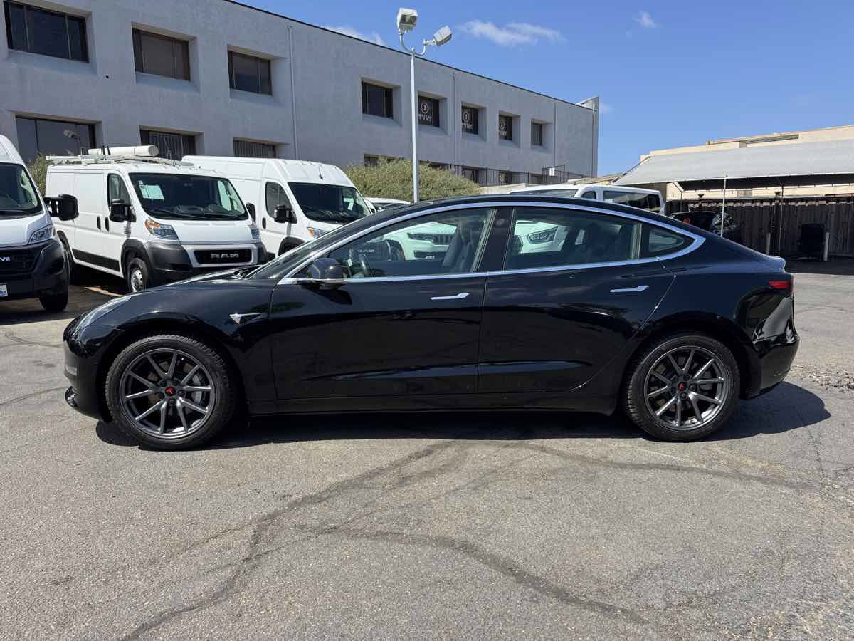 Used 2019 Tesla Model 3 Standard Range RWD image 8
