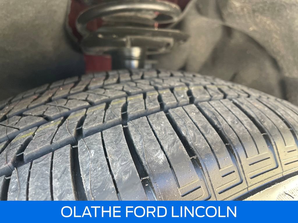 Used 2020 Ford Escape Titanium w/ Titanium Premium Package 2.0 image 32