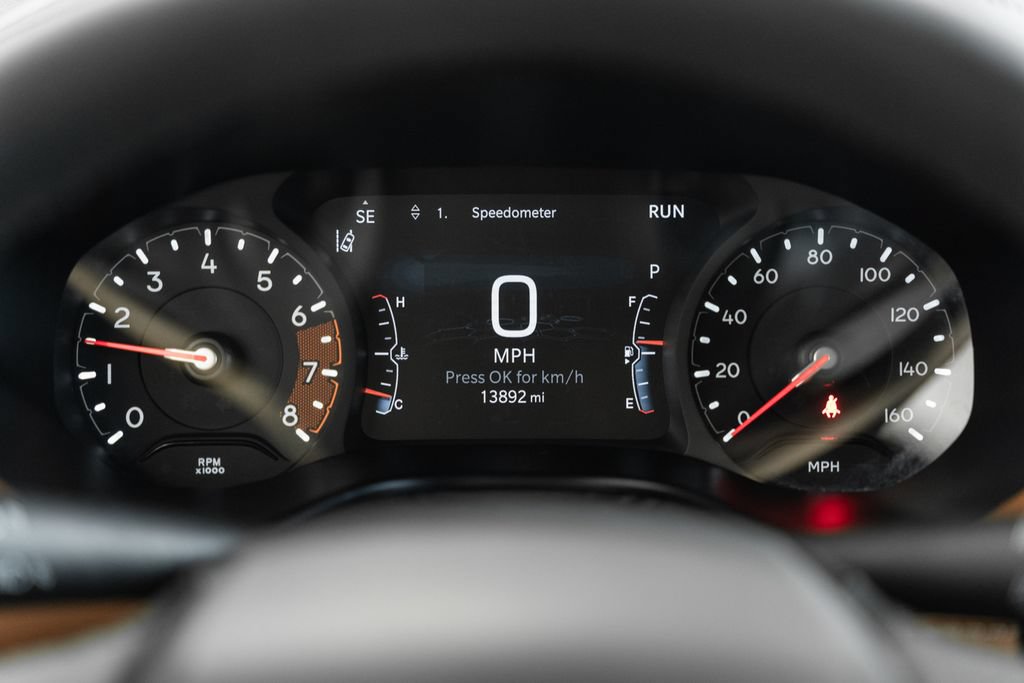 Certified 2025 Jeep Compass Limited AWD/4WD image 46