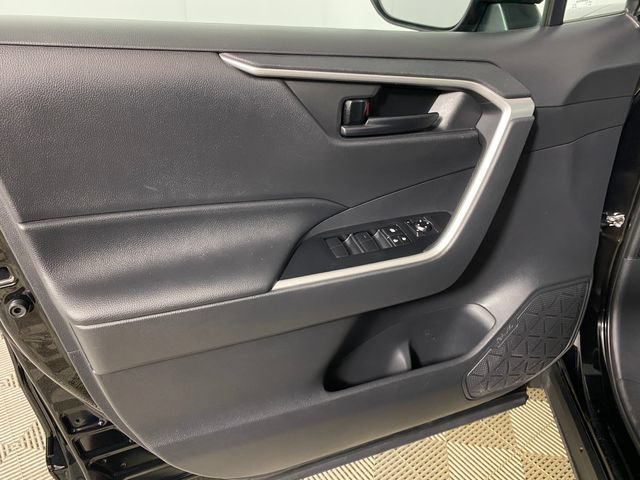 Certified 2019 Toyota RAV4 LE w/ All Weather Liner Package AWD/4WD image 20