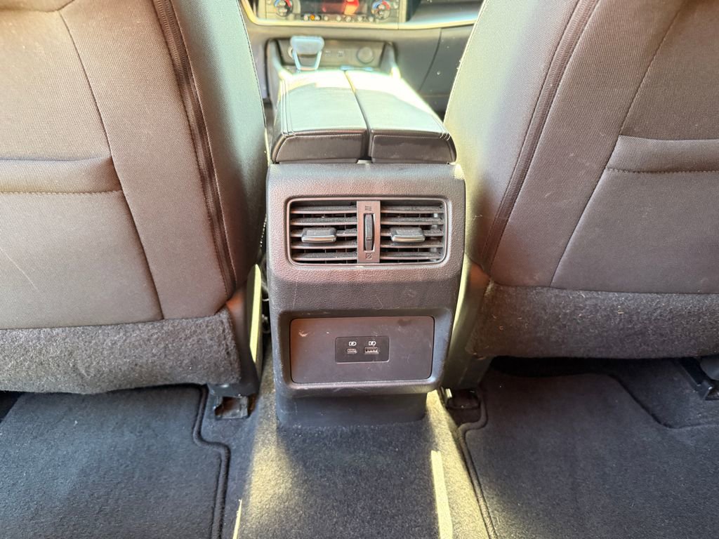 Used 2021 Nissan Rogue SV FWD image 26