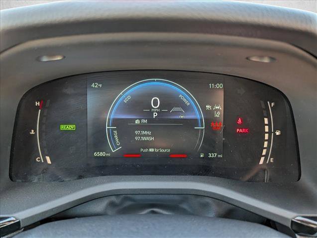 Used 2025 Toyota Camry LE image 11