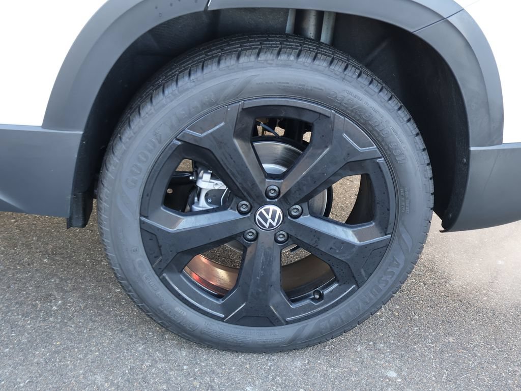 New 2026 Volkswagen Taos SEL AWD/4WD image 39