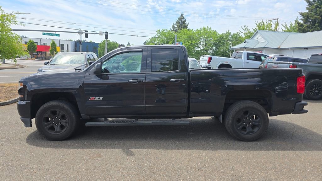 Used 2016 Chevrolet Silverado 1500 LT w/ Midnight Edition AWD/4WD image 6