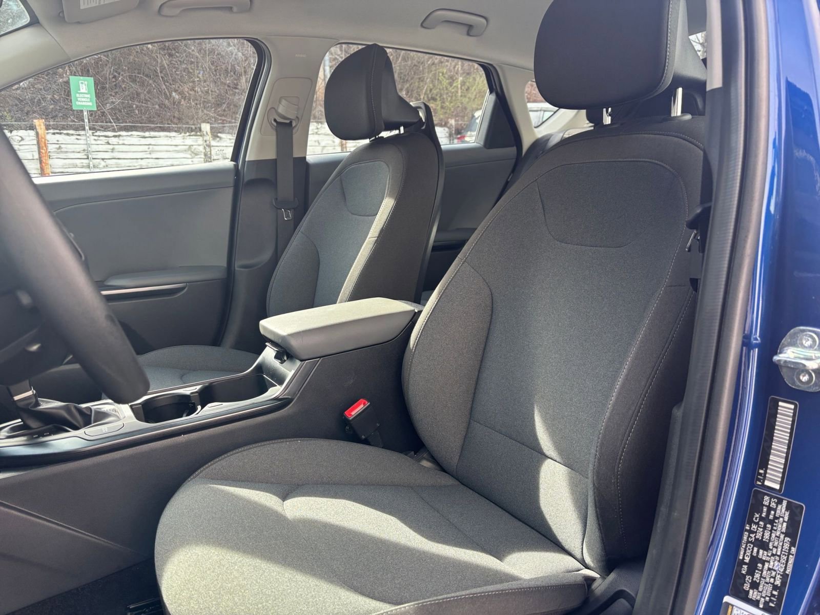 Used 2025 Kia K4 LXS image 36