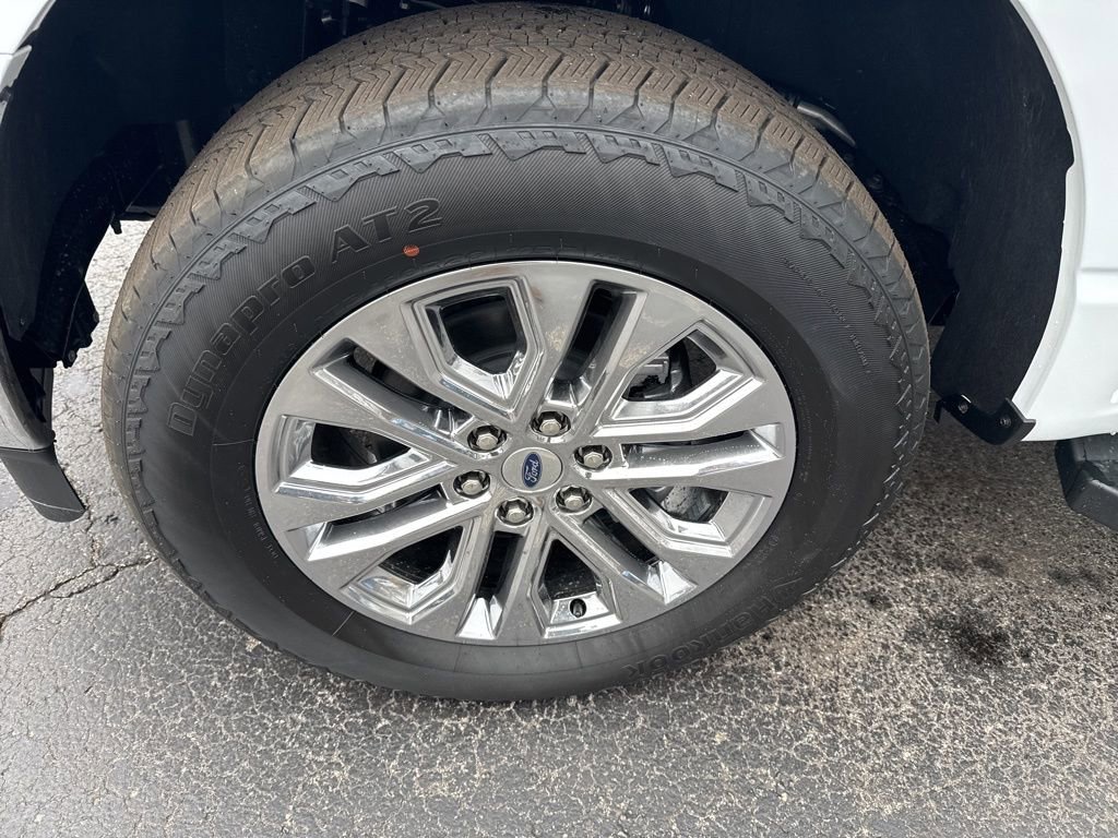 New 2025 Ford F150 Lariat w/ Equipment Group 501A Mid image 9