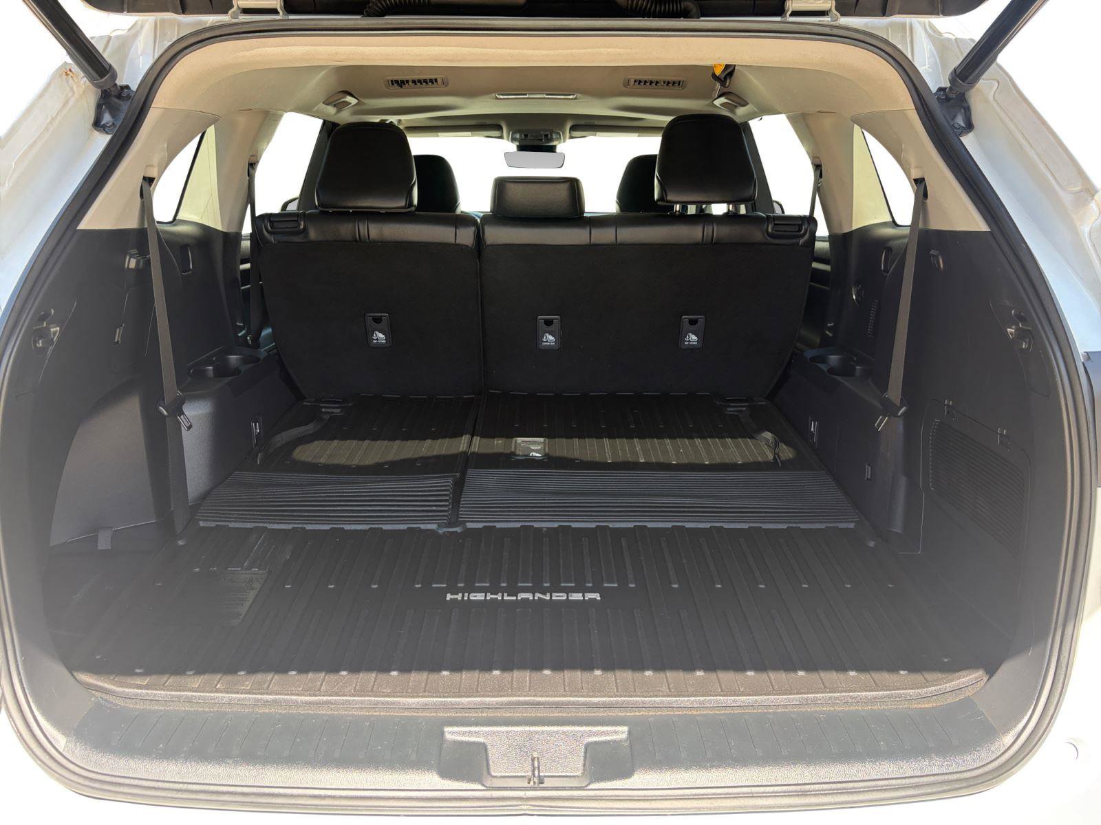 Used 2023 Toyota Highlander XLE image 22