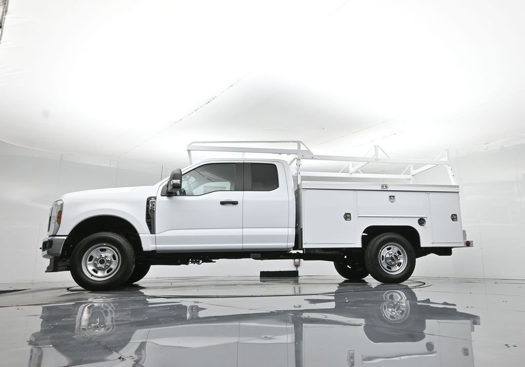 New 2026 Ford F350 XL w/ XL Chrome Package AWD/4WD image 7
