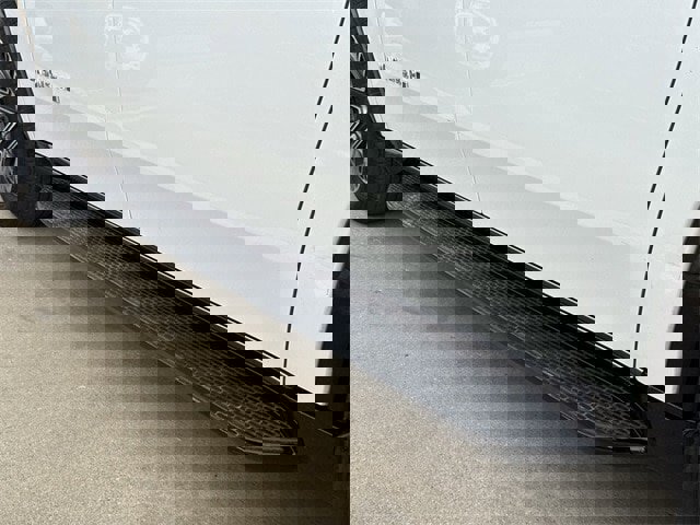 Used 2024 Jeep Wagoneer L Series II image 9