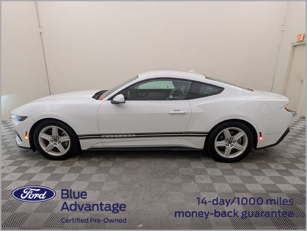 Used 2026 Ford Mustang Premium RWD image 9