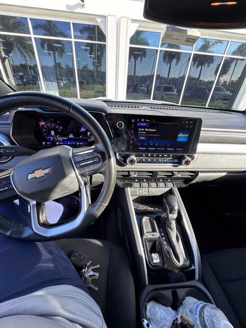 Used 2024 Chevrolet Colorado LT w/ LT Convenience Package II RWD image 2