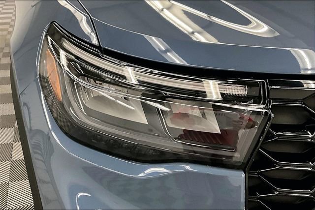 Used 2025 Ford Explorer ST w/ Sun And Sound Package image 33