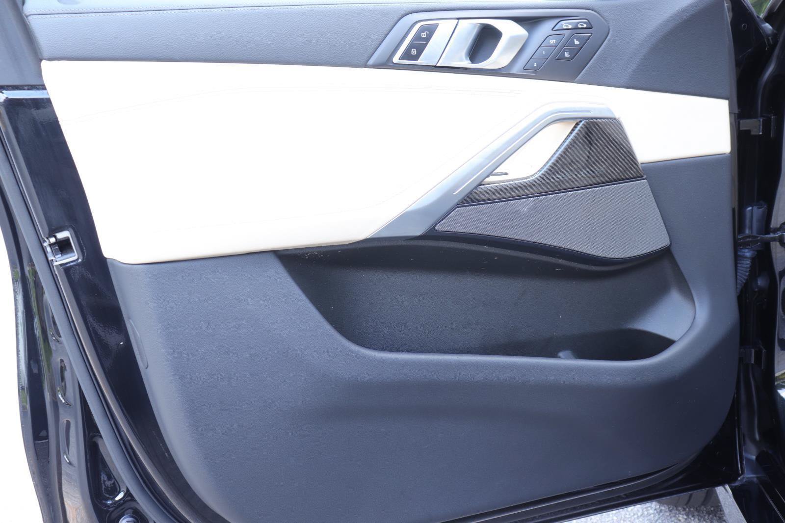 Used 2022 BMW X6 M50i AWD/4WD image 9
