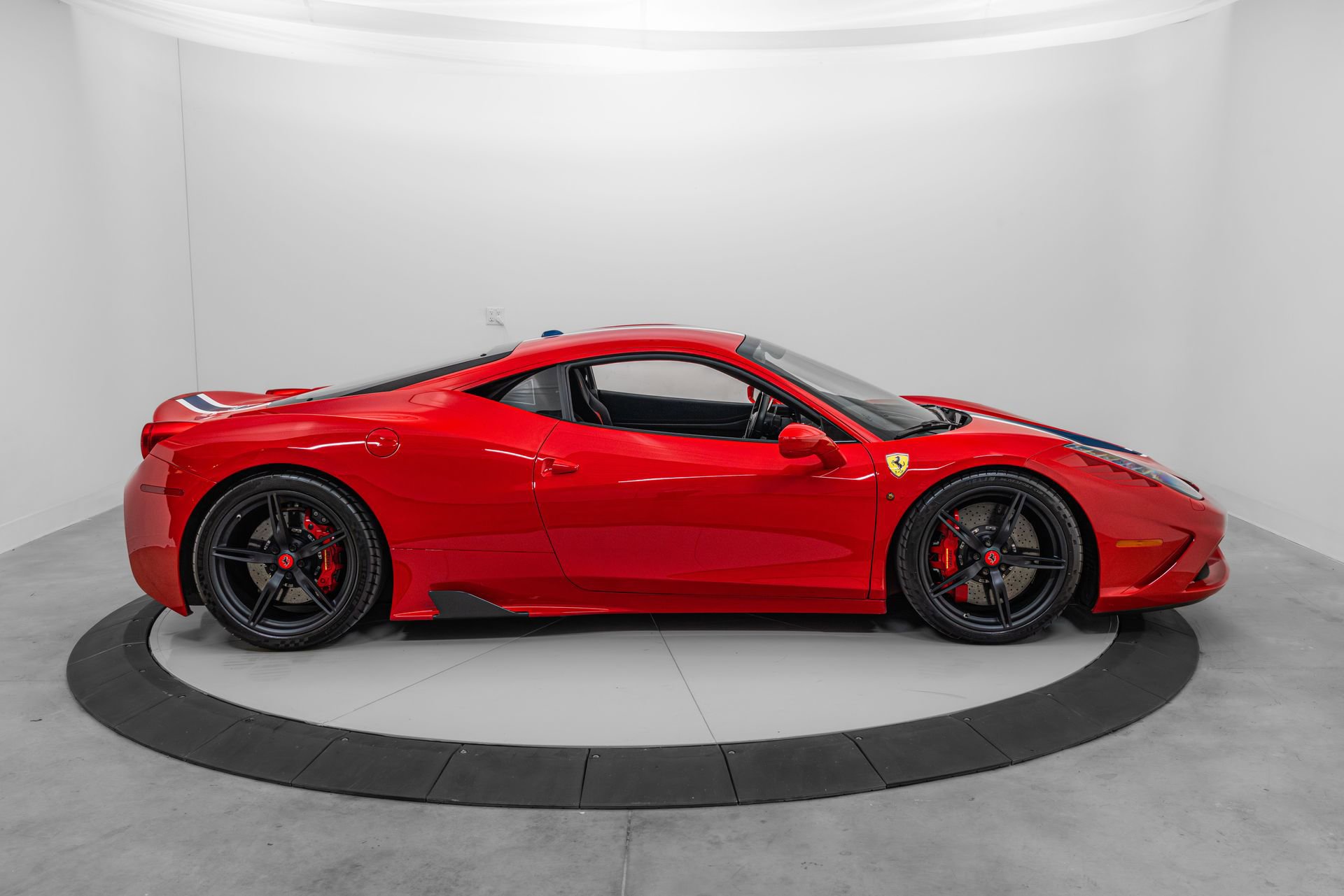 Certified 2015 Ferrari 458 Speciale Coupe RWD image 8