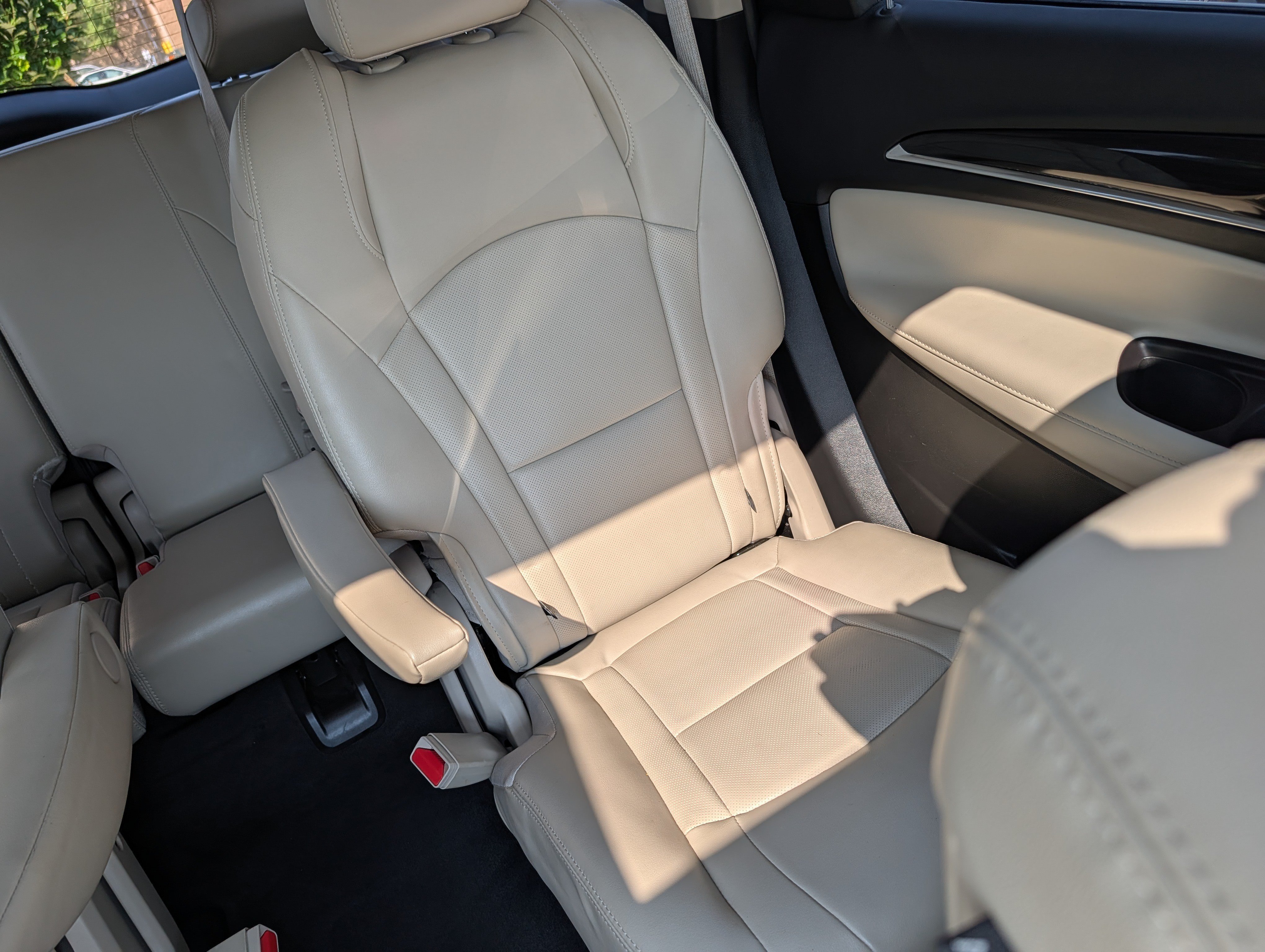 Used 2020 Buick Enclave Essence FWD image 14