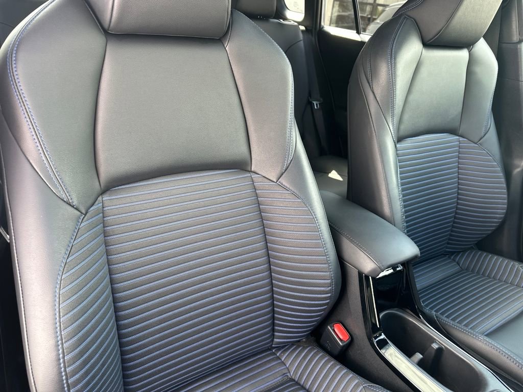 Used 2024 Toyota Corolla Cross XSE w/ Convenience Package image 37