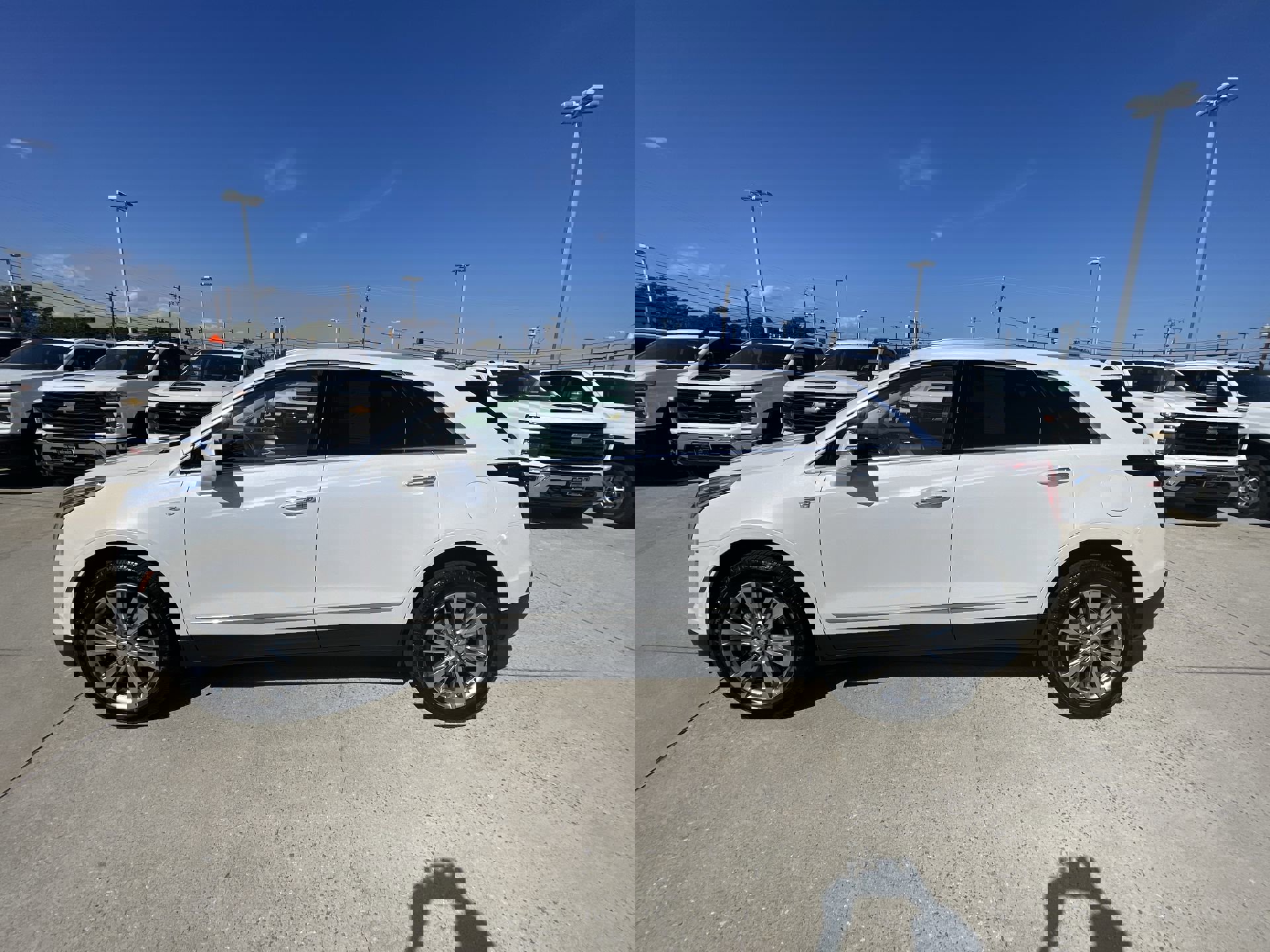 Certified 2024 Cadillac XT5 Premium Luxury w/ Technology Package image 5