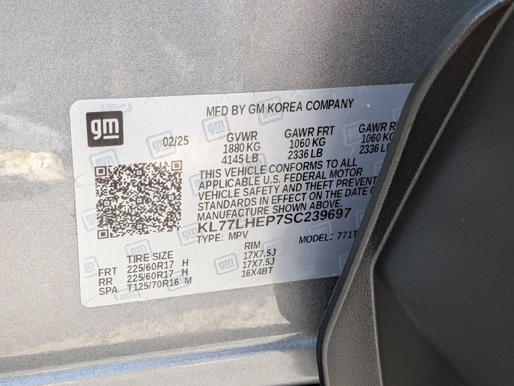 Used 2025 Chevrolet Trax LT w/ LT Convenience Package FWD image 35