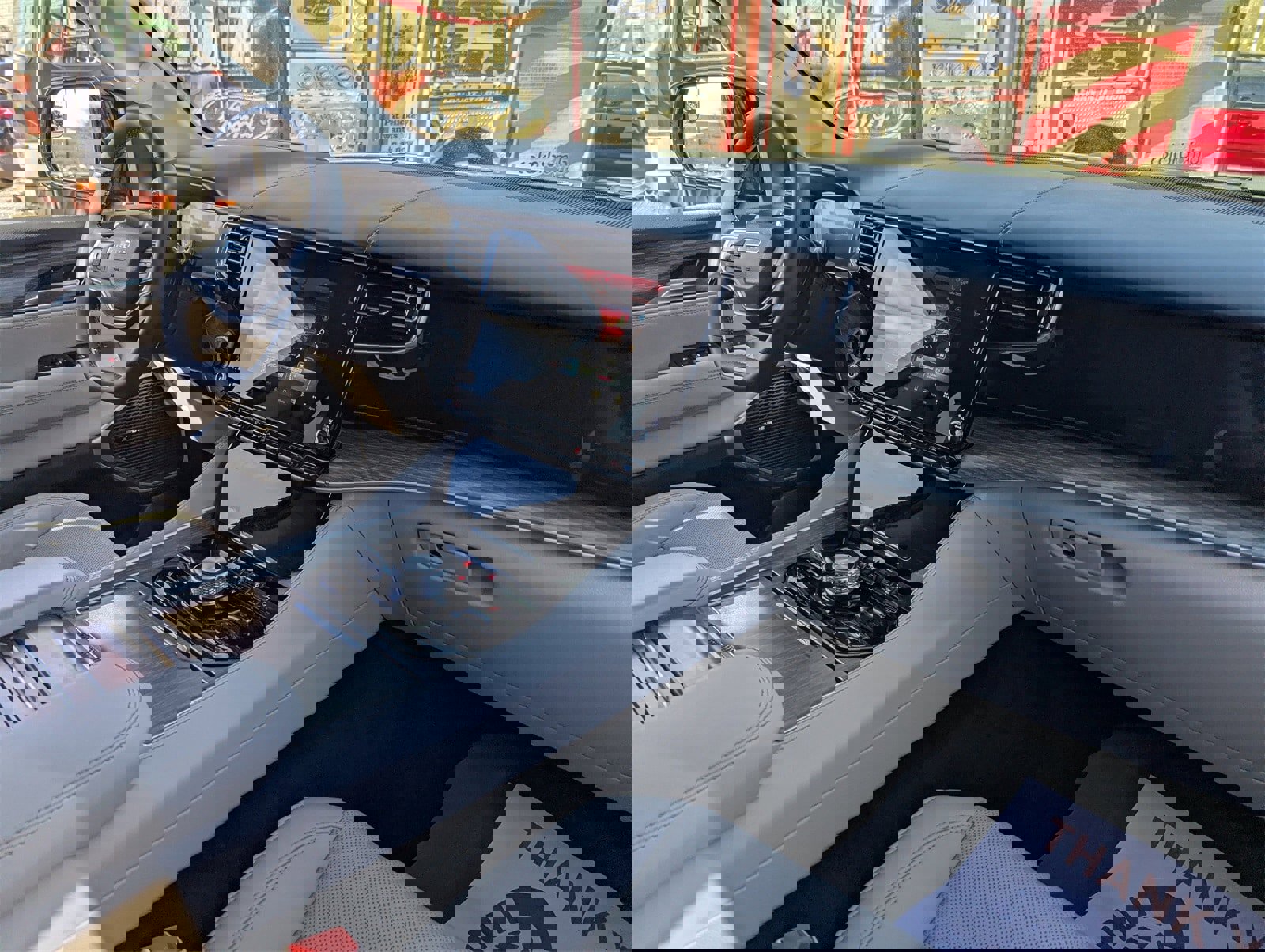 Used 2023 Jeep Wagoneer Series III w/ Preferred Equipment Group image 12