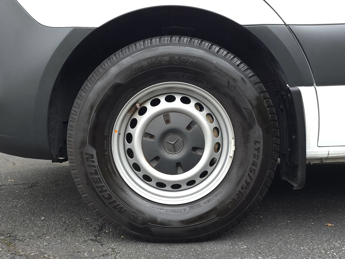 Used 2024 Mercedes-Benz eSprinter 170 Cargo image 42