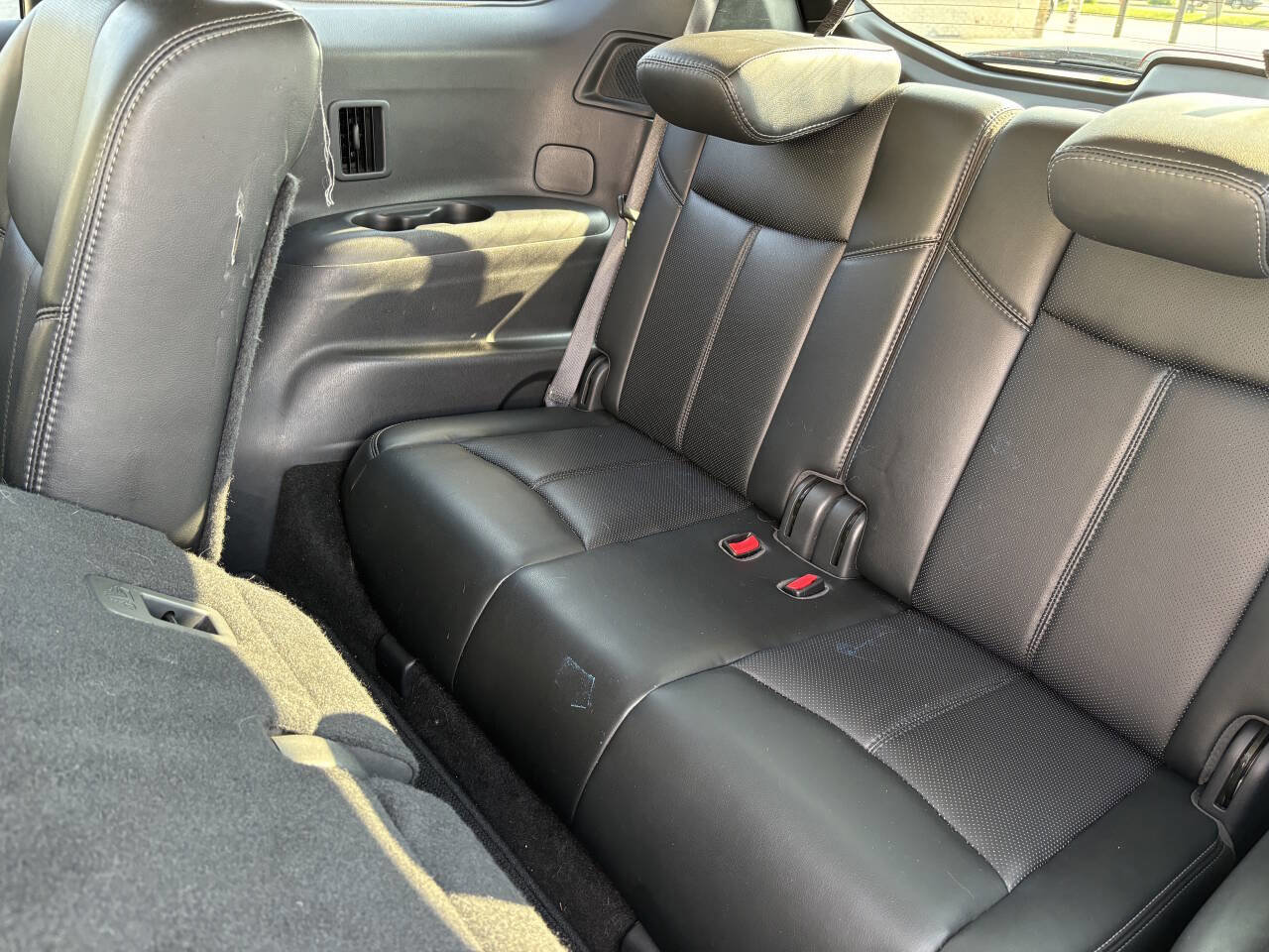Used 2016 Nissan Pathfinder Platinum image 14