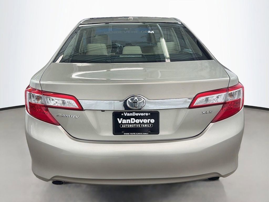 Used 2014 Toyota Camry XLE FWD image 9