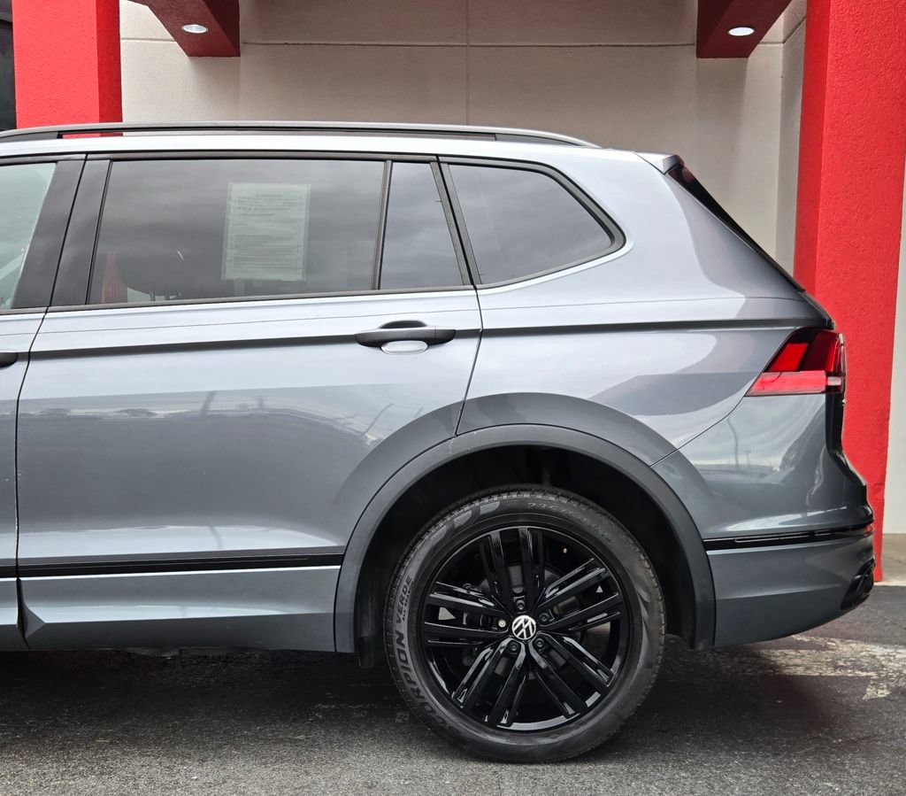 Used 2022 Volkswagen Tiguan SE R-Line AWD/4WD image 6