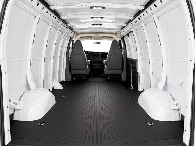 Used 2025 GMC Savana 3500 Extended RWD image 14