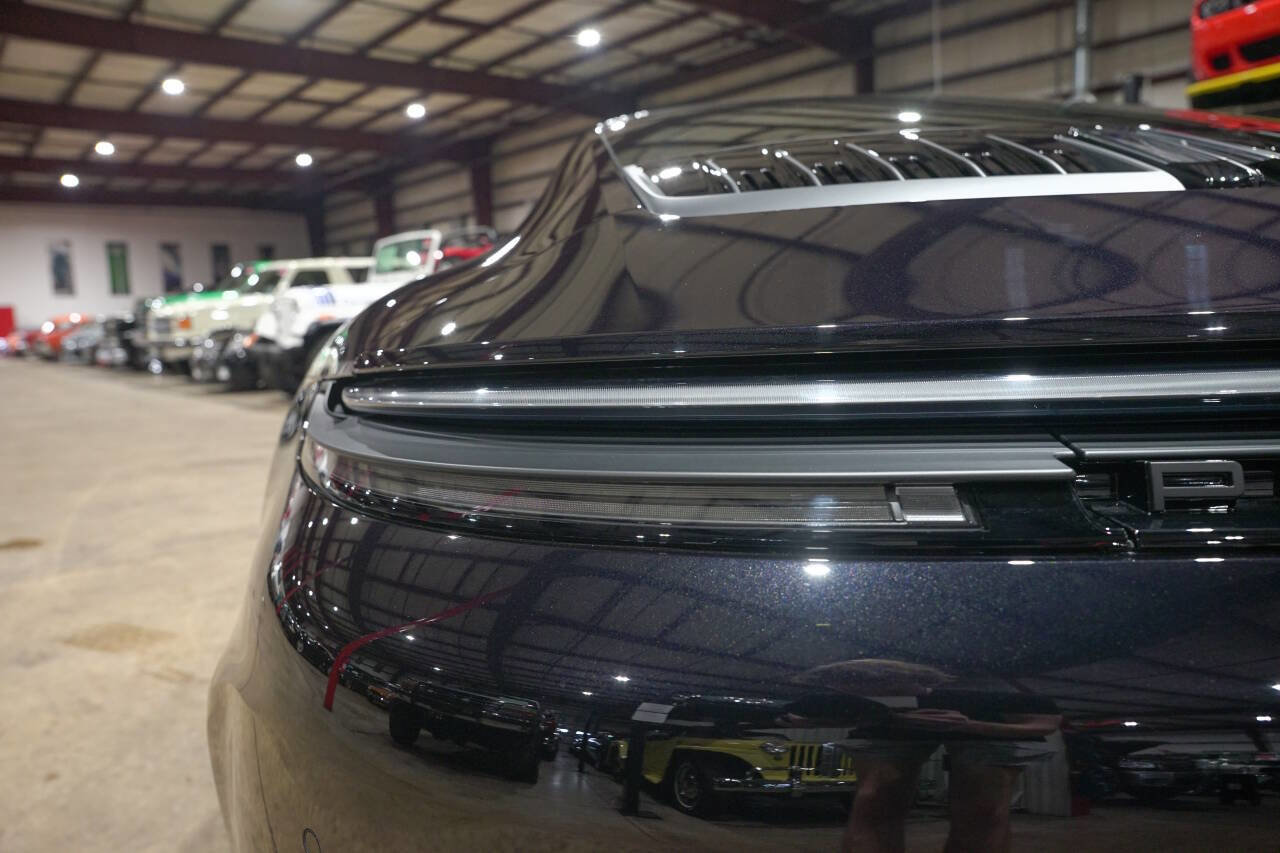 Used 2025 Porsche 911 GTS image 28