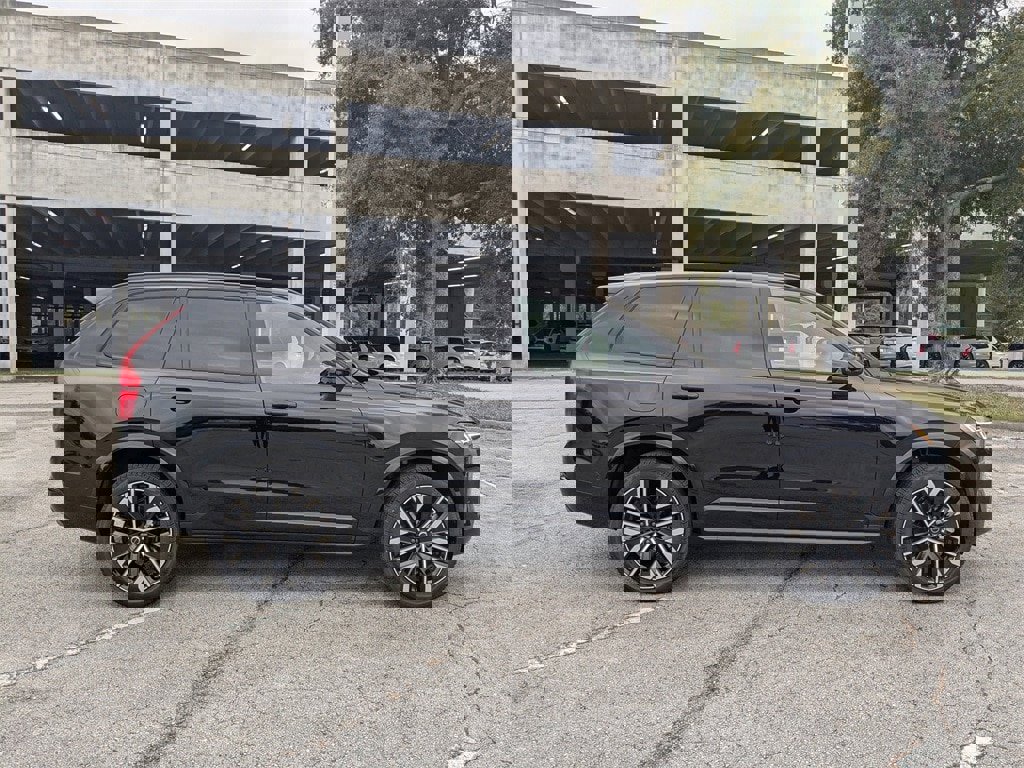 New 2026 Volvo XC90 T8 Ultra w/ Protection Package Premier image 7