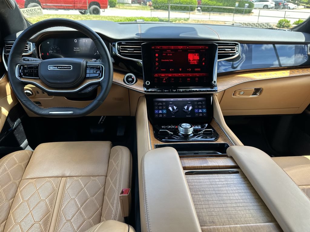 Certified 2024 Jeep Grand Wagoneer Series III w/ Rear Seat Video Group 1 AWD/4WD image 10