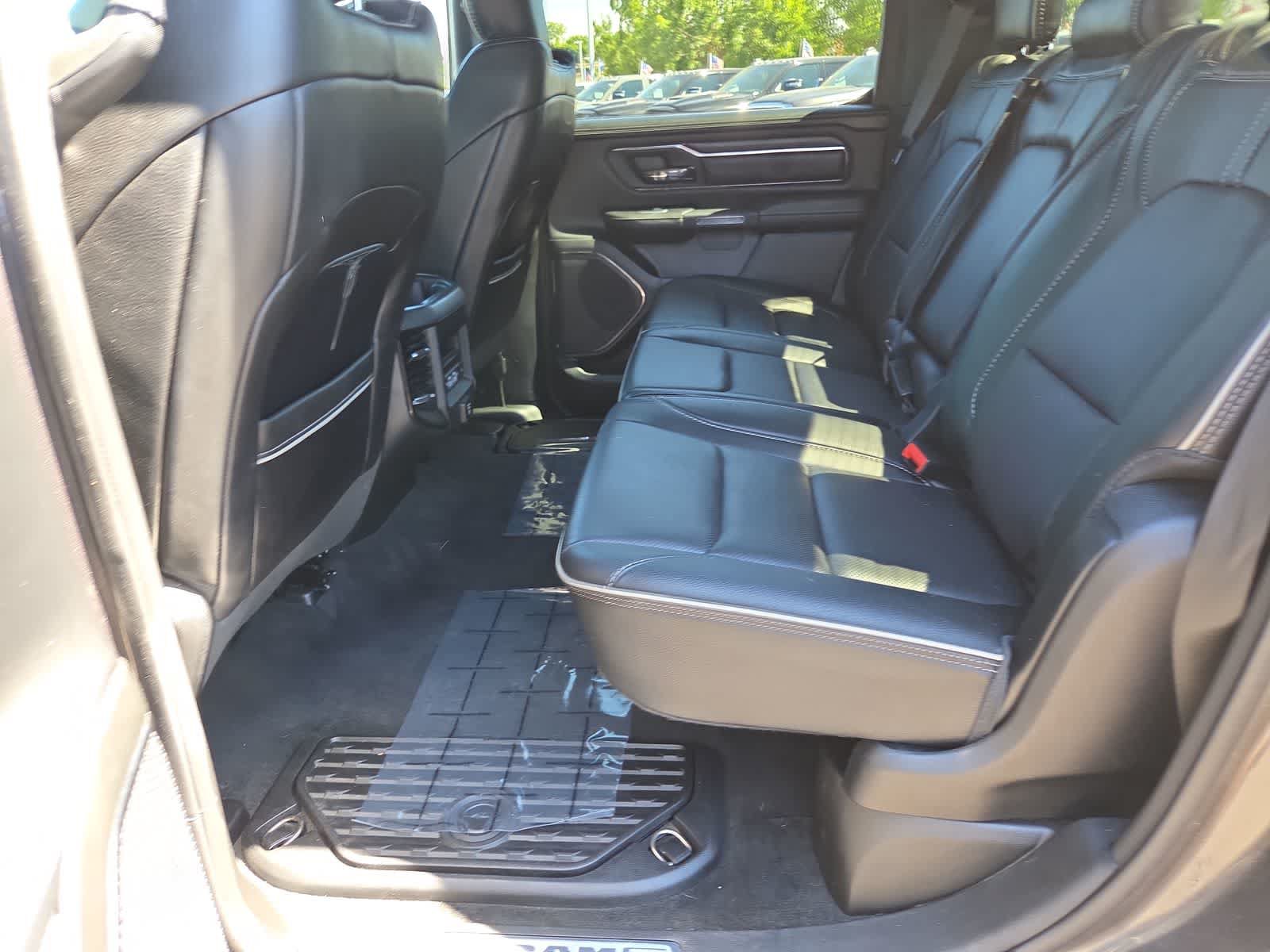 Used 2022 RAM 1500 Limited w/ Body-Colour Bumper Group AWD/4WD image 21