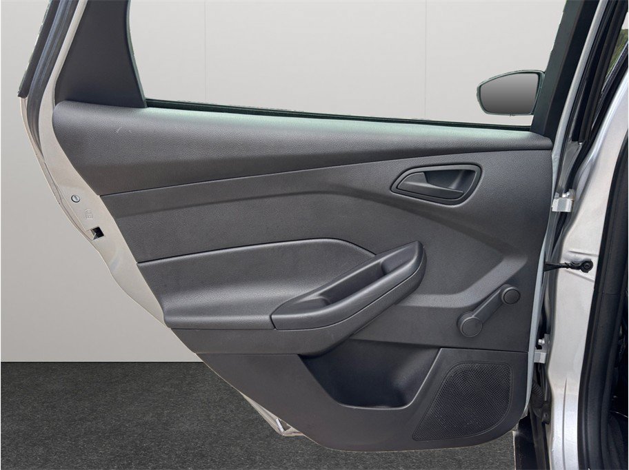 Used 2018 Ford Focus S FWD image 26