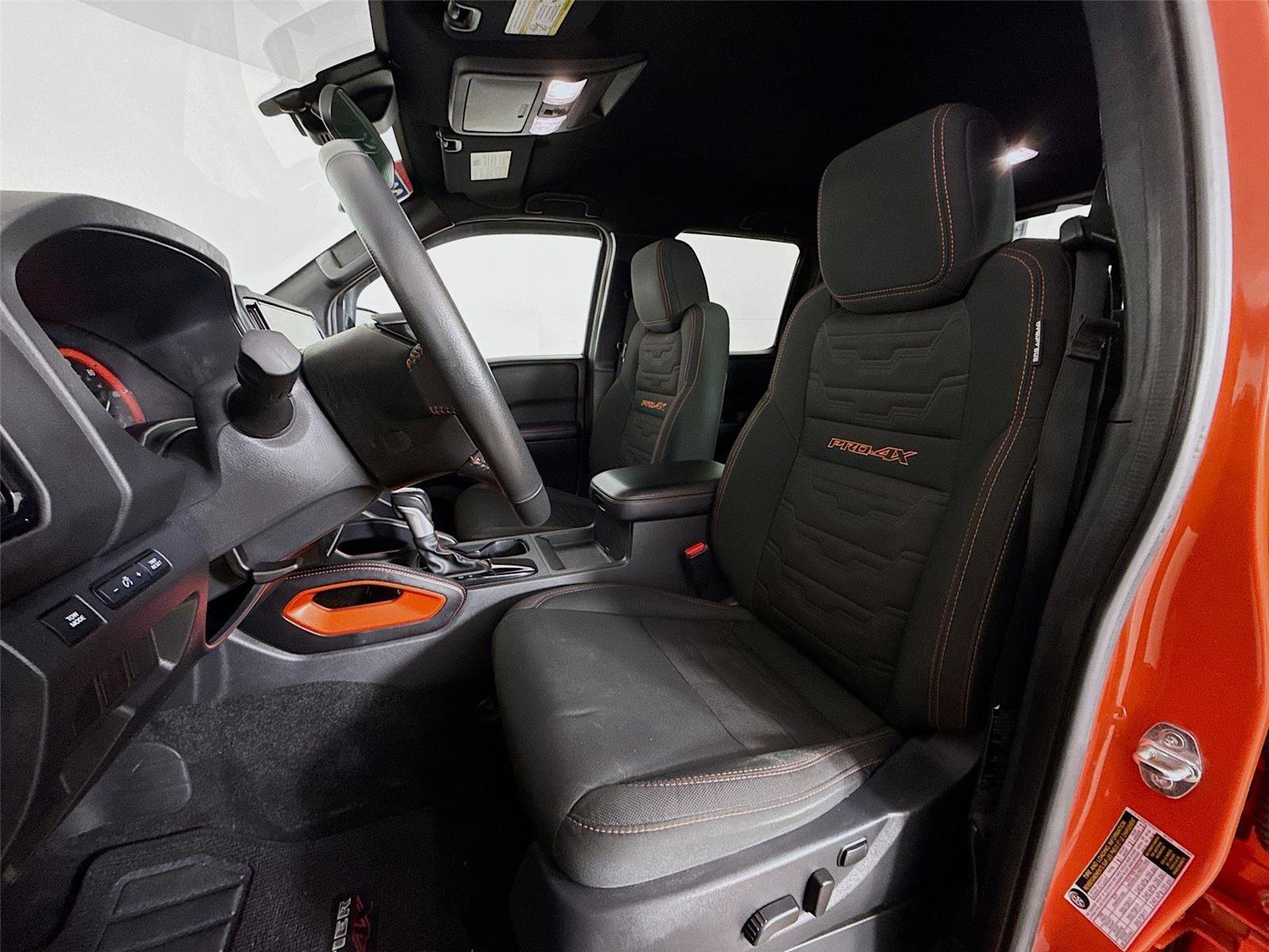 Used 2025 Nissan Frontier PRO-4X image 19