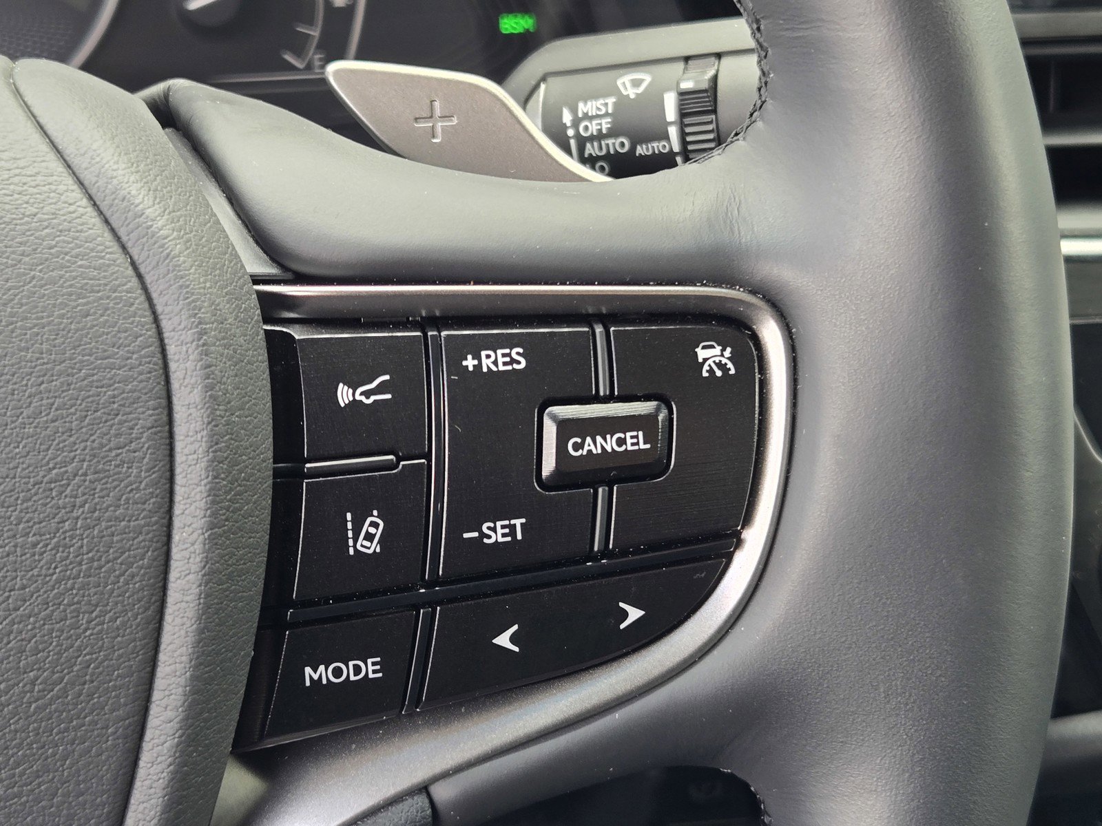 Certified 2025 Lexus ES 300h w/ Premium Package FWD image 24