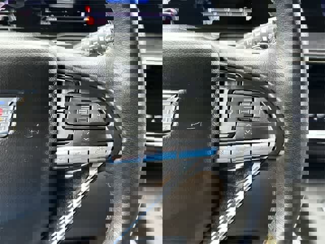 Used 2023 Cadillac Escalade ESV Premium Luxury image 23