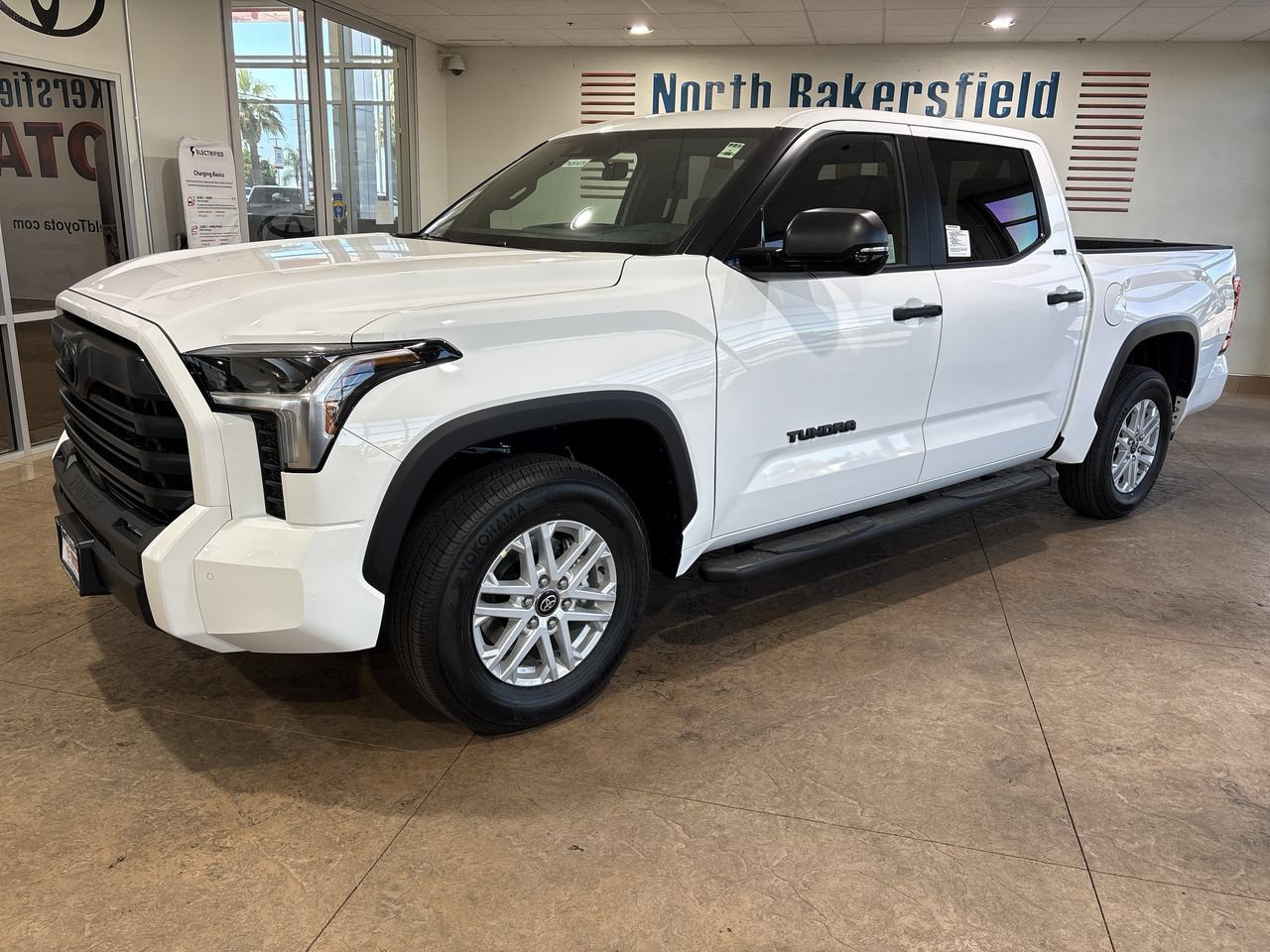 New 2026 Toyota Tundra SR5 w/ SR5 Convenience Package