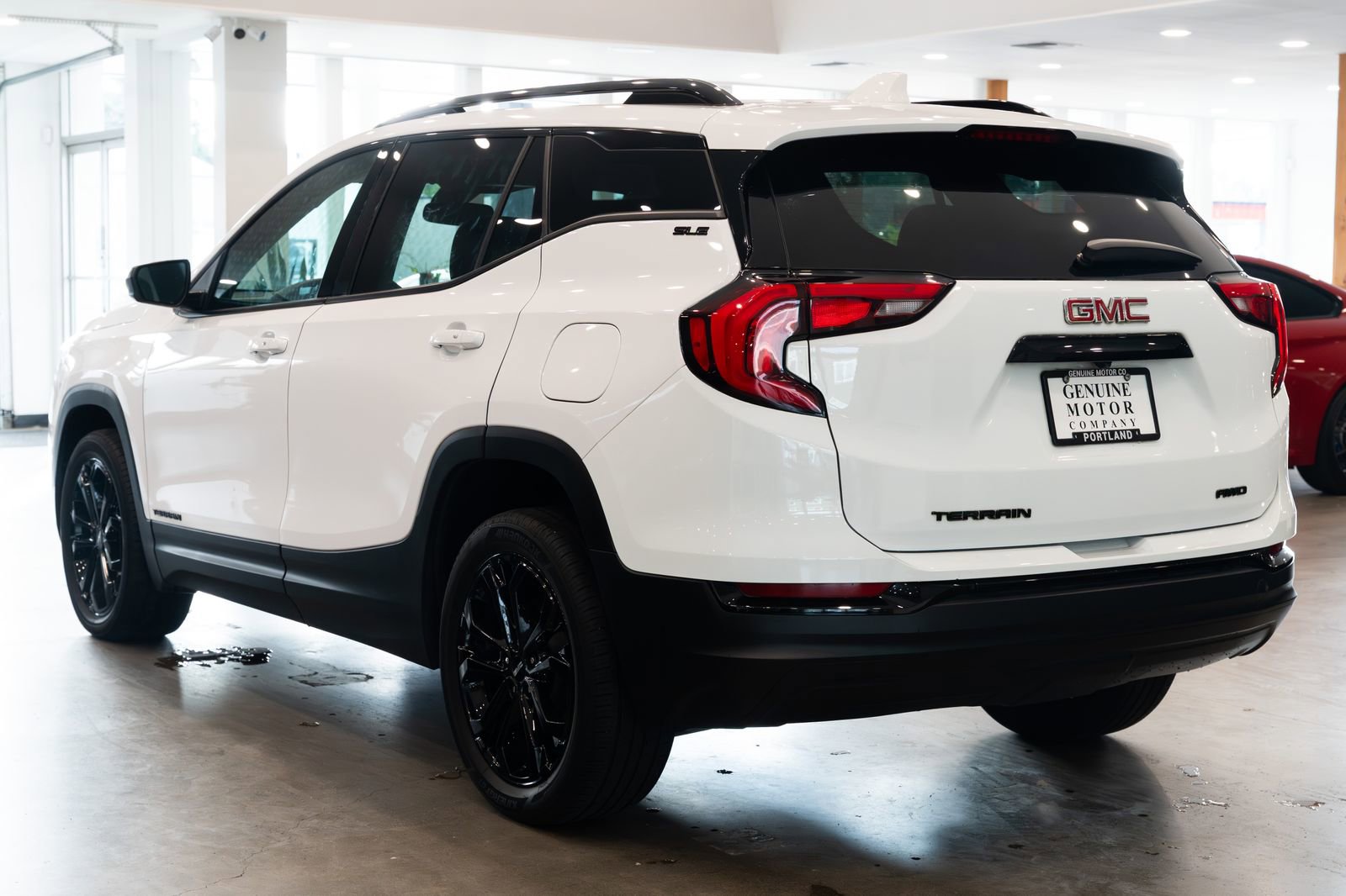 Used 2021 GMC Terrain SLE w/ Elevation Edition AWD/4WD image 5
