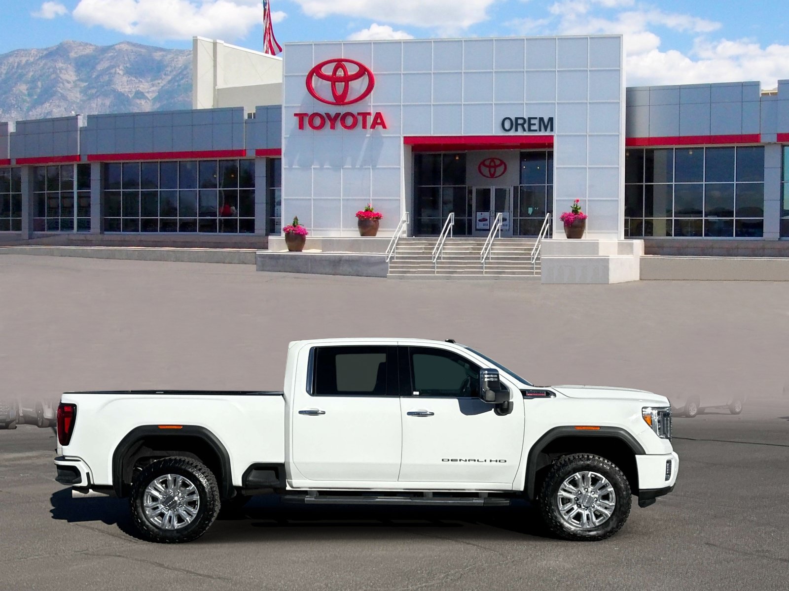 Used 2022 GMC Sierra 3500 Denali AWD/4WD image 3
