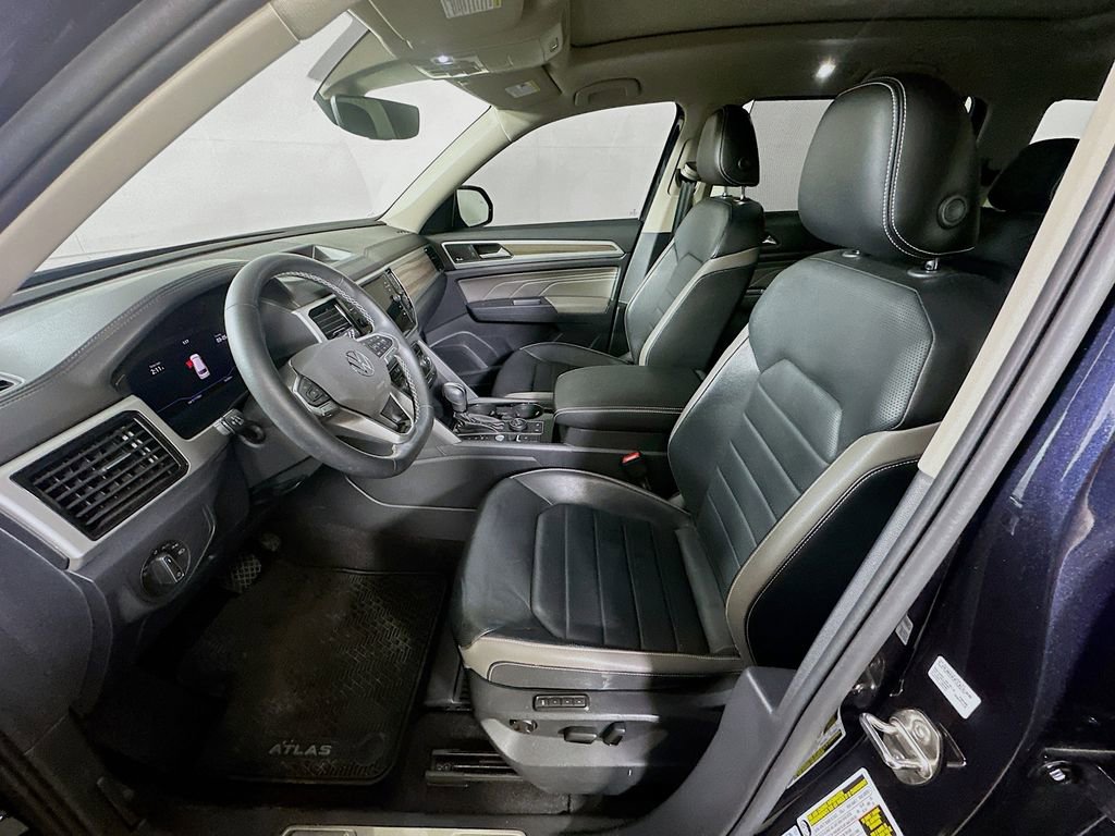 Used 2021 Volkswagen Atlas SEL Premium image 16