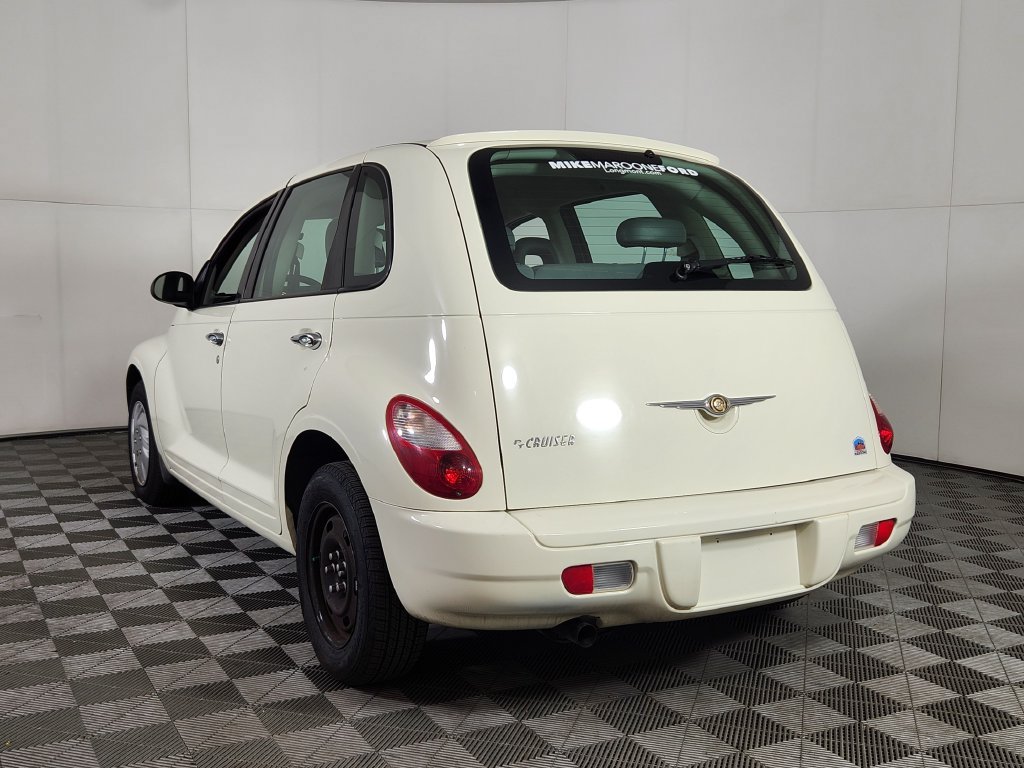Used 2008 Chrysler PT Cruiser FWD image 5