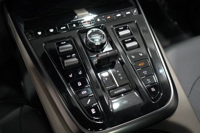Used 2025 Aston Martin DBX 707 AWD/4WD image 39