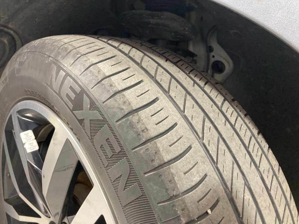 Used 2025 Volkswagen Jetta SE image 24