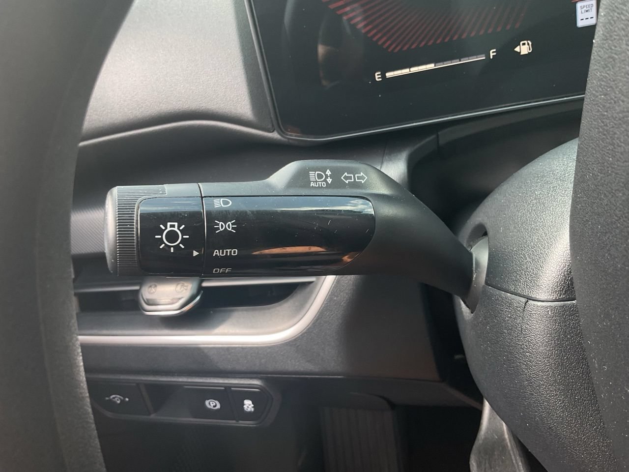 Used 2025 Kia K4 FWD image 23