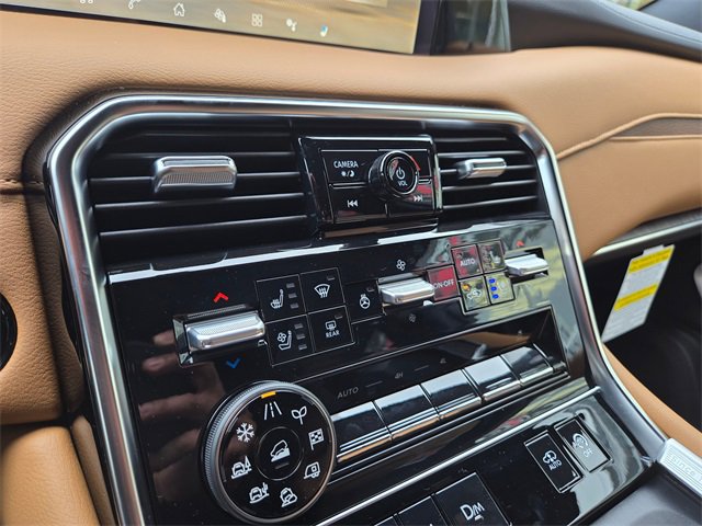 New 2025 Nissan Armada Platinum Reserve image 21