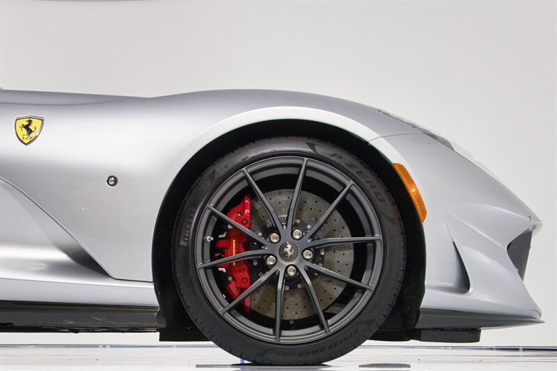 Used 2023 Ferrari 812 GTS RWD image 17