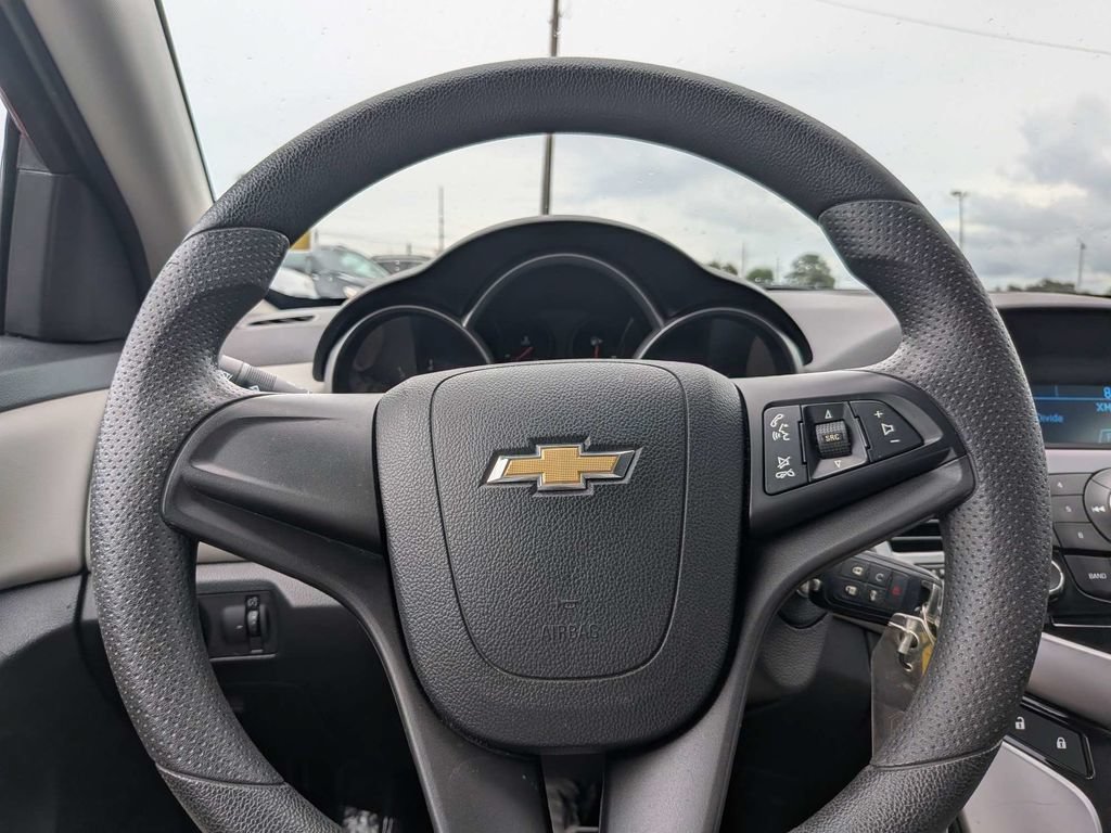 Used 2016 Chevrolet Cruze LS FWD image 23