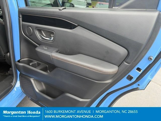 Used 2025 Honda Pilot TrailSport image 35