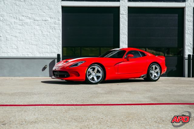 Used 2014 SRT Viper SRT-10 w/ Grand Touring Package RWD image 18